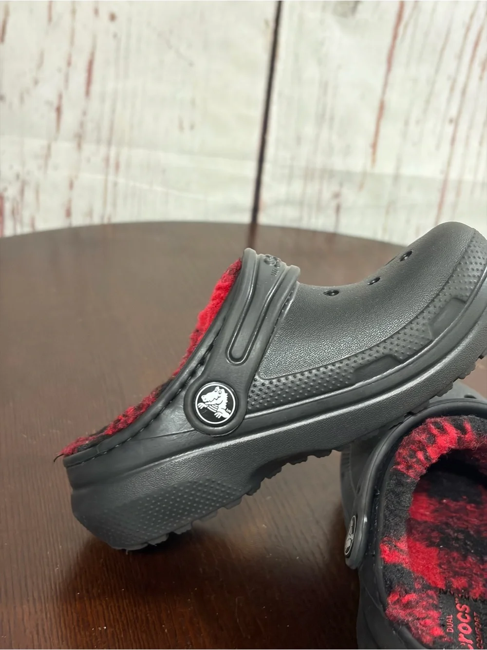 CROCS Kids Classic Lined Clog - Black with Red Plaid Lining Toddler C9